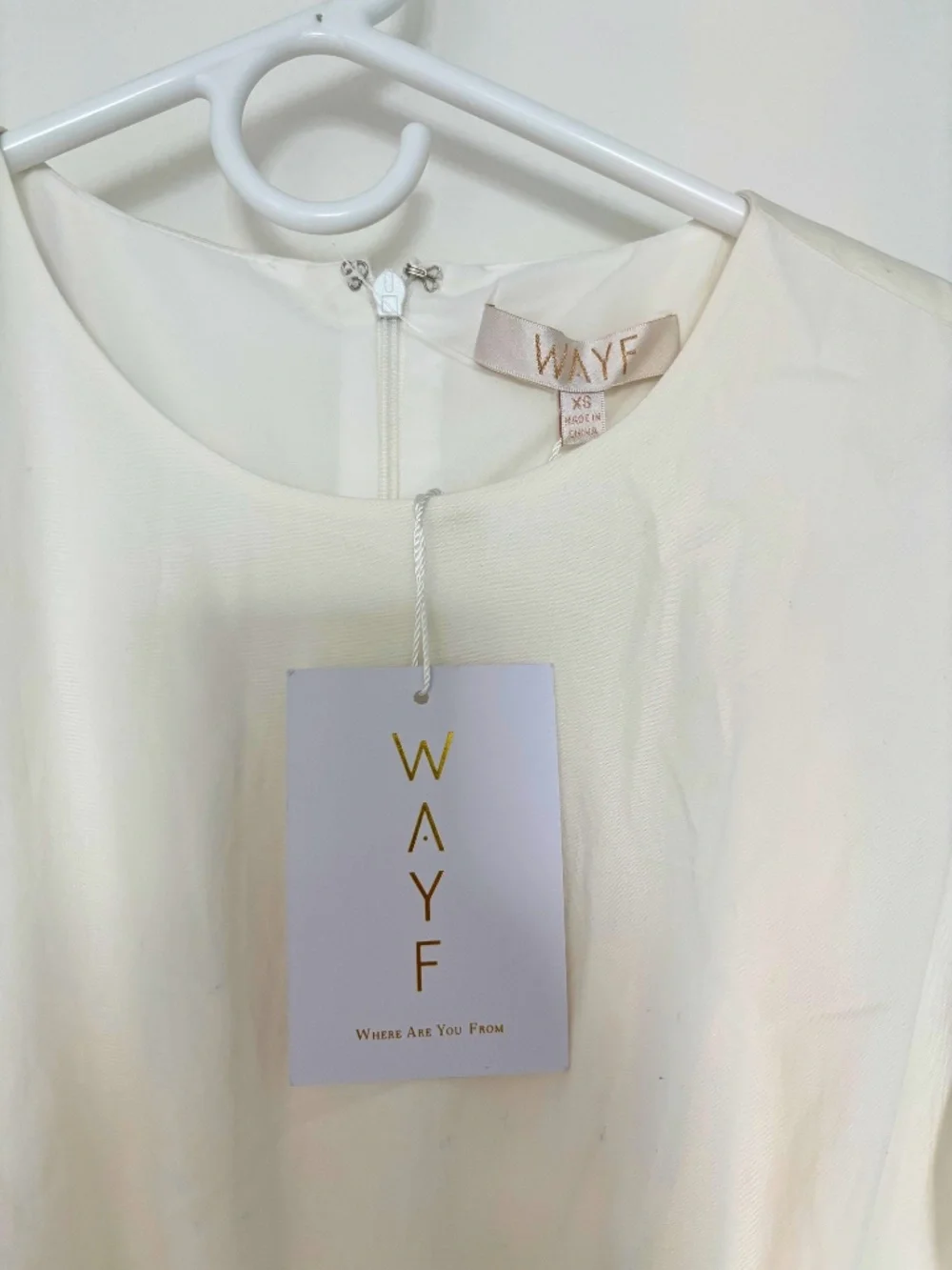 WAYF Plaza Cutout Tiered Maxi Dress in Ivory White Puff Sleeve XS - Picture 2 of 5